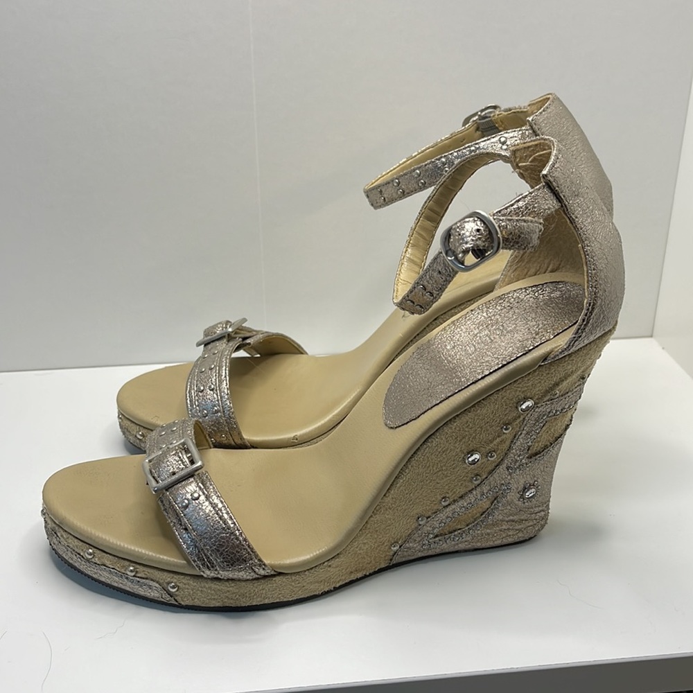 J. KUO Silver Studded Wedge Sandals Size 8.5 - Picture 6 of 6